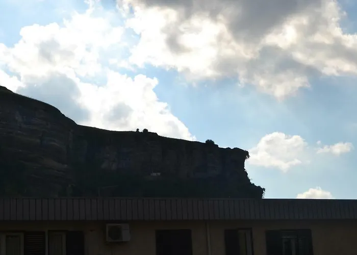 Rua House * Corleone